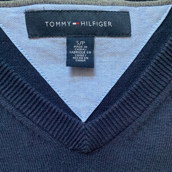 Tommy Hilfiger Long Sleeve - Picture 2 of 3